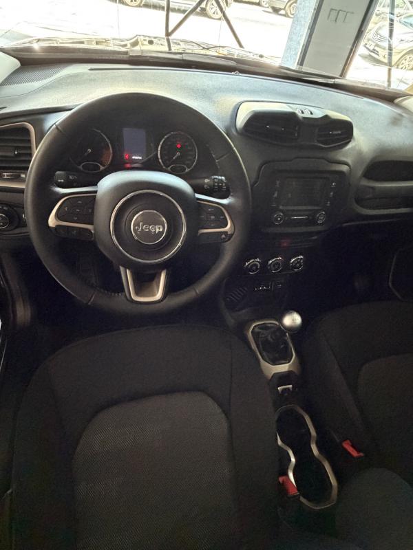 Imagen ilustrativa de Jeep Renegade 1.8 Sport Plus