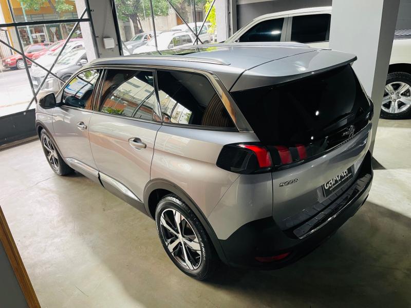 Imagen ilustrativa de Peugeot 5008 1.6 Feline B/techo Tiptronic