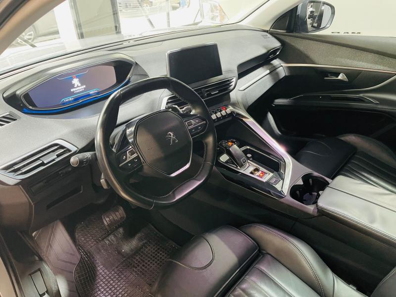 Imagen ilustrativa de Peugeot 5008 1.6 Feline B/techo Tiptronic